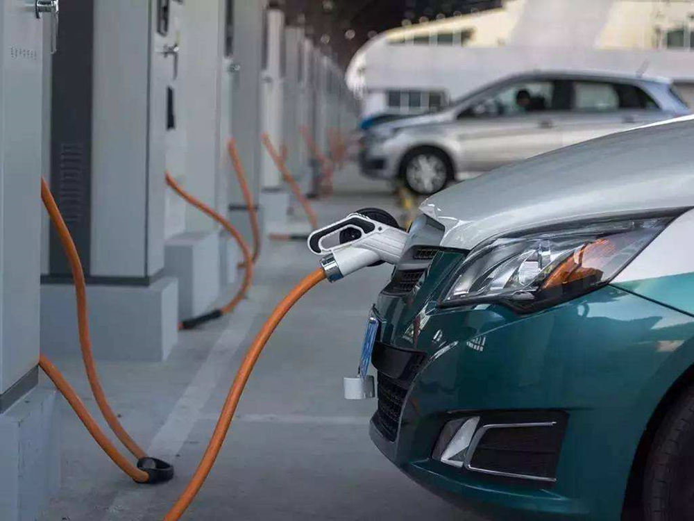 Vývoz automobilov v Číne sa naďalej zvyšuje, pričom nová energia sa stáva rastovým motorom