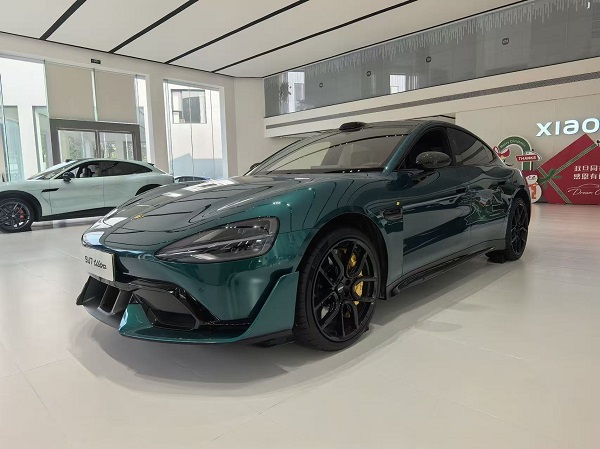 Autobase prináša vyradené autá na testovacie jazdy, aby hlboko kultivovala rozvíjajúce sa trhy na Blízkom východe, v Rusku a Afrike