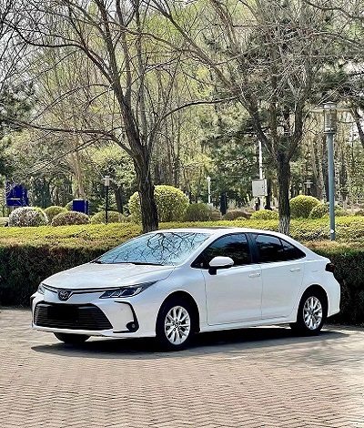 Toyota Corolla Hybrid 2026: celosvetový bestseller vedúci export hybridných sedanov